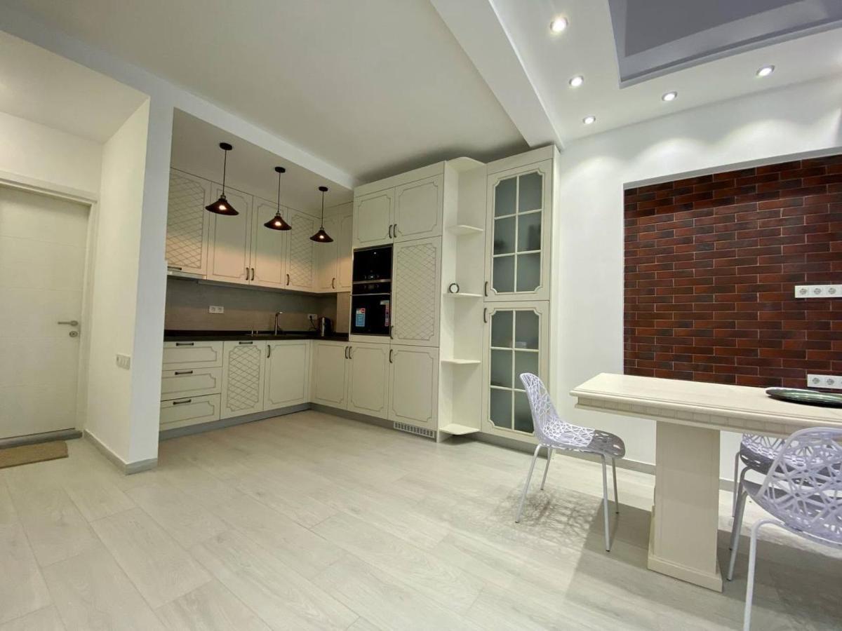 גוניו European Village Old Villa 6 מראה חיצוני תמונה